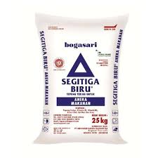 Tepung Terigu “Segitiga Biru”